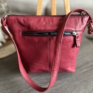 Stone Mountain Cherry Leather & Teal lined interior Shoulder Bag NWOT